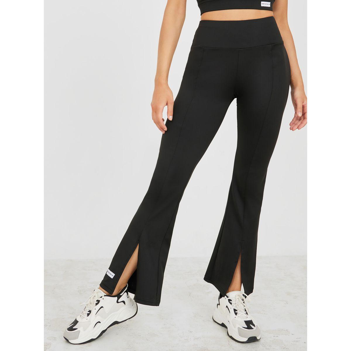 Styli Active Patch Detail Longline Sports Bra & Front Split Flared Leggings Active Set-women-clothing-sportswearandactivewear-trackpantsandtracksuits-image-5