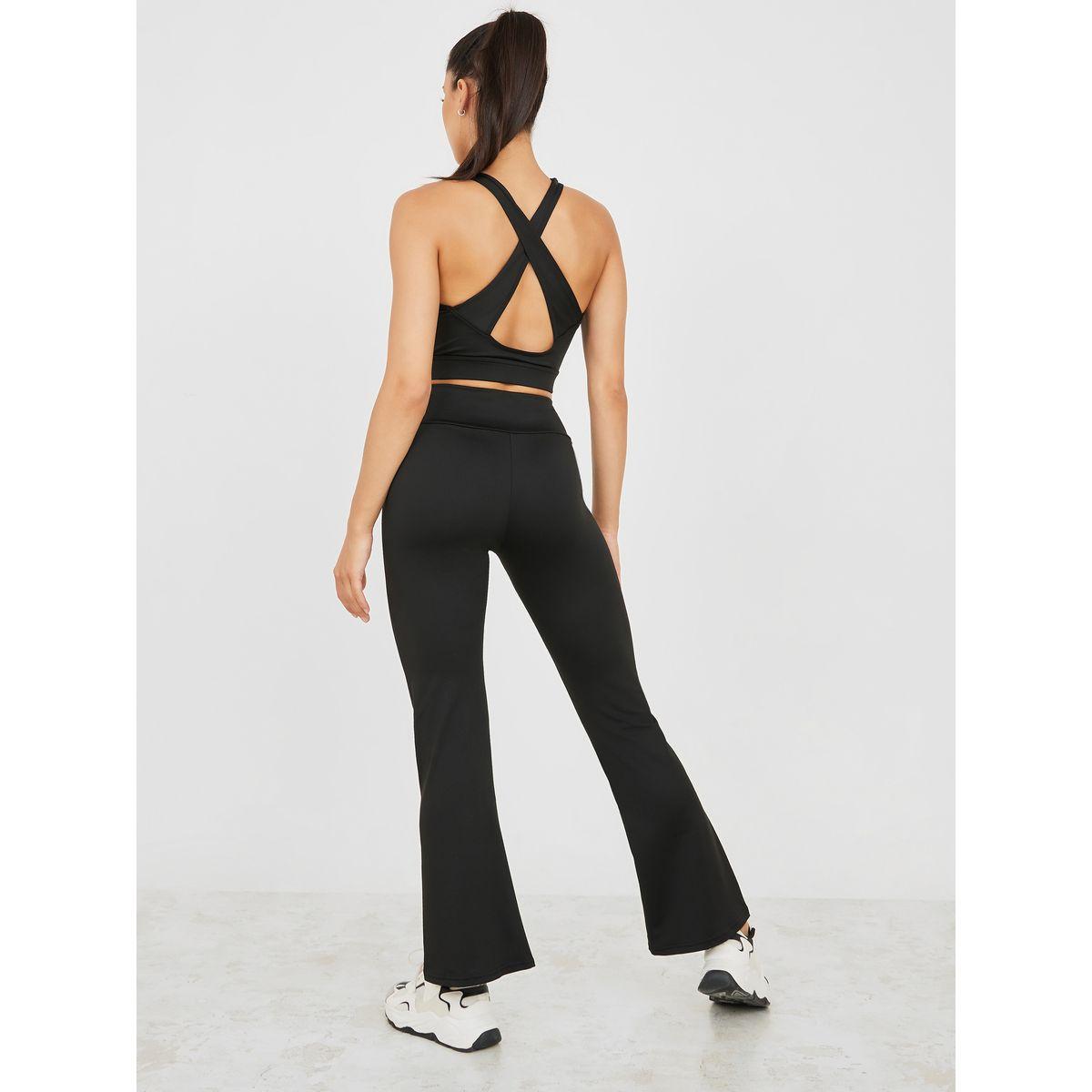 Styli Active Patch Detail Longline Sports Bra & Front Split Flared Leggings Active Set-women-clothing-sportswearandactivewear-trackpantsandtracksuits-image-7