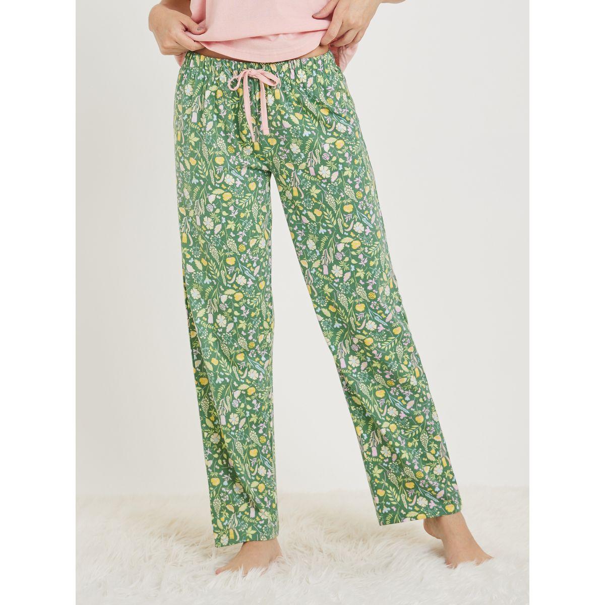 Styli Unwind Cotton Placket Vest & Ditsy Floral Pyjama Set-women-clothing-nightwear-pyjamas-longsets-image-4