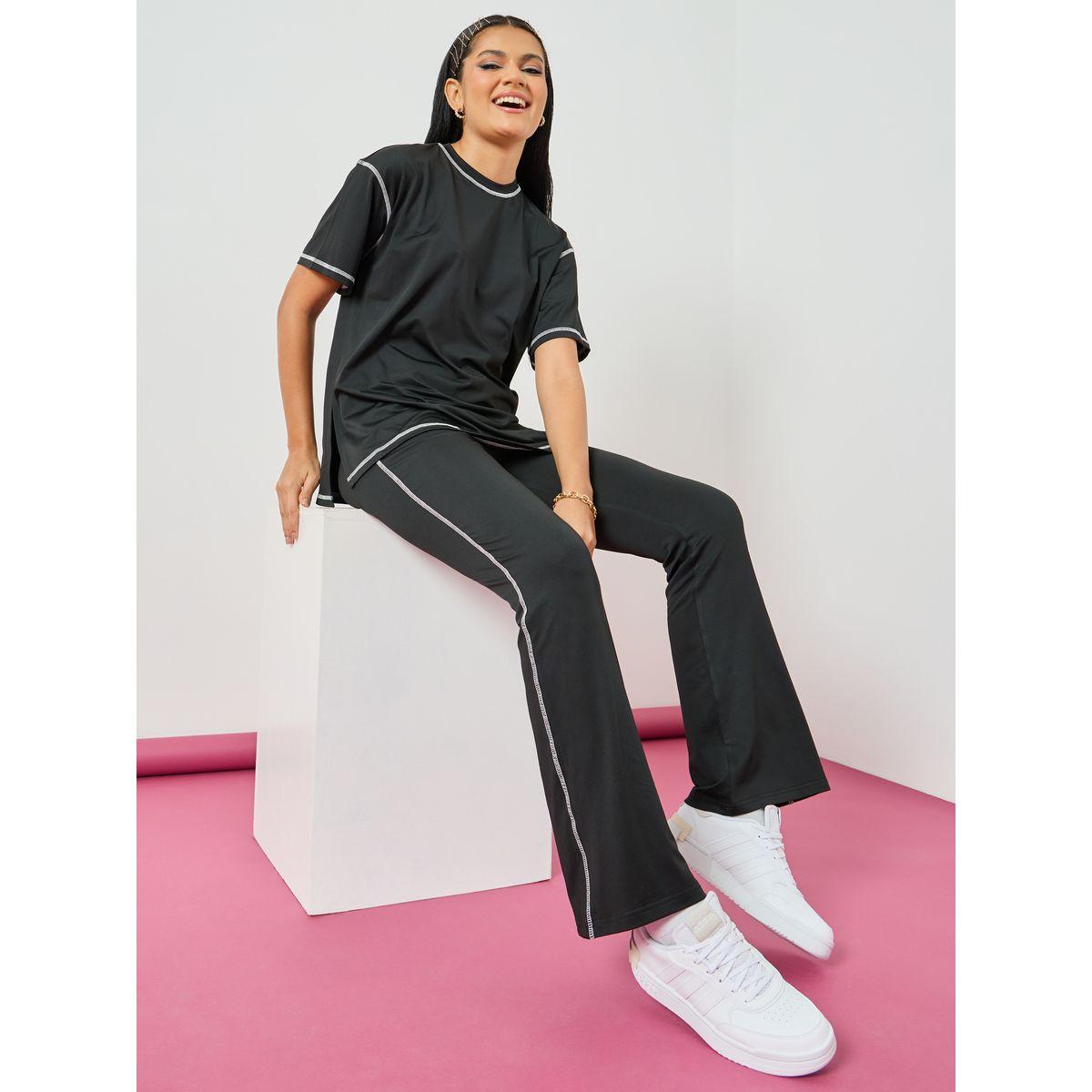 Styli Elevate Back Print Drop Shoulder Oversized T-shirt and Flared Pant Set-women-clothing-coordsets-image-1