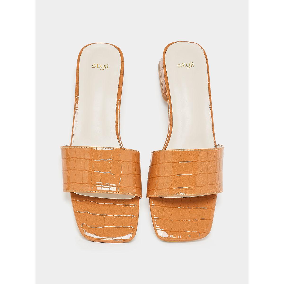 صندل كاجوال بكعب منخفض-women-shoes-heels-image-5