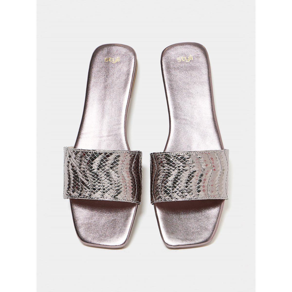 Styli Snake Texture Strap Flat Sandal-women-shoes-sandals-flats-image-7