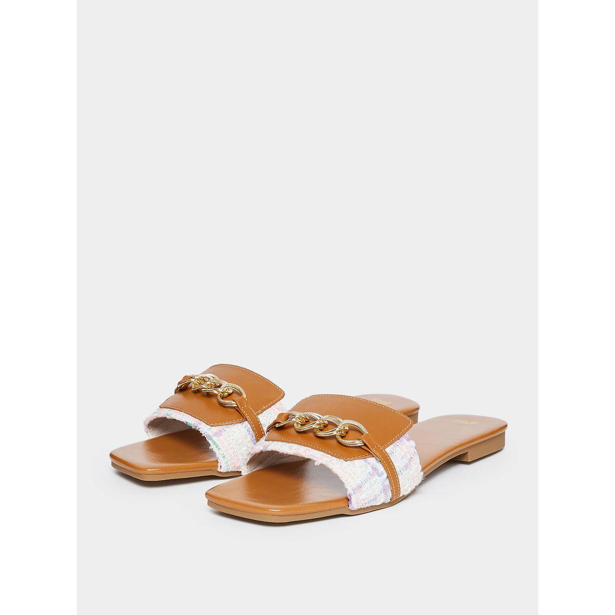 صندل فلات بسير مزين بحلية-women-shoes-sandals-flats-image-5