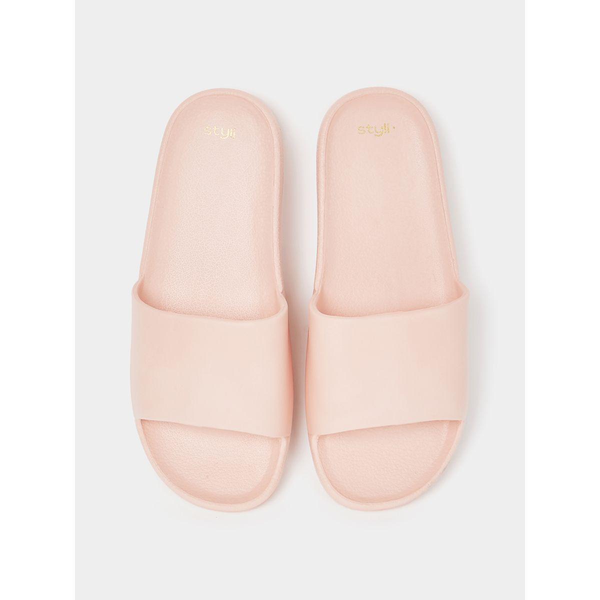 شبشب بسير عريض-women-shoes-flipflopsandslides-image-5