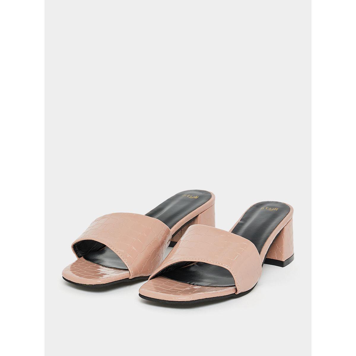 صندل بتفاصيل بارزة الملمس-women-shoes-heels-image-3