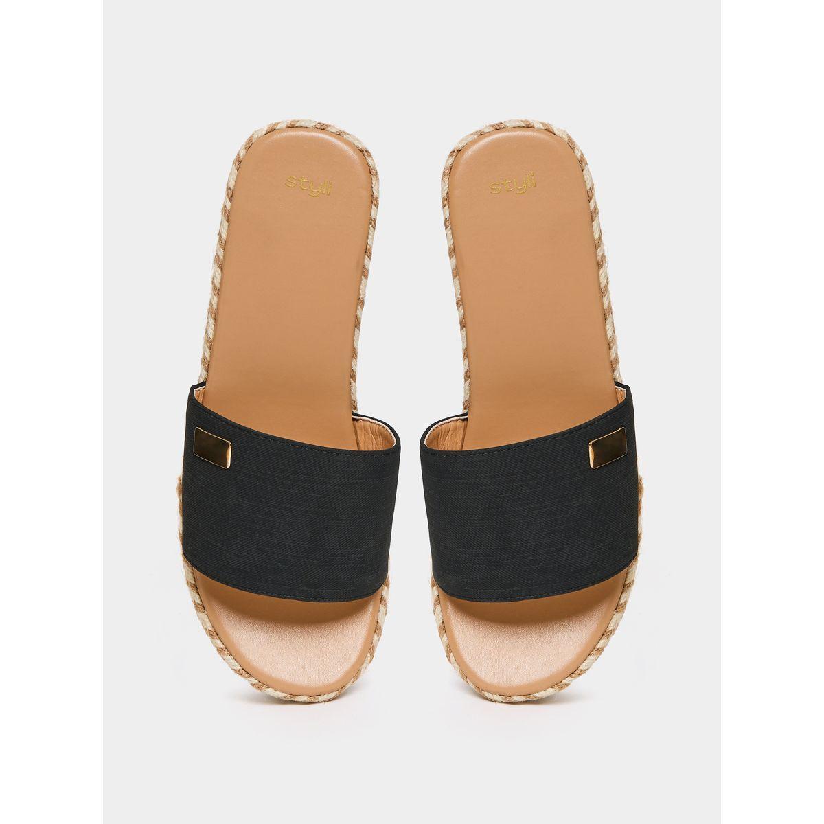 صندل بتفاصيل بارزة الملمس-women-shoes-heels-image-5