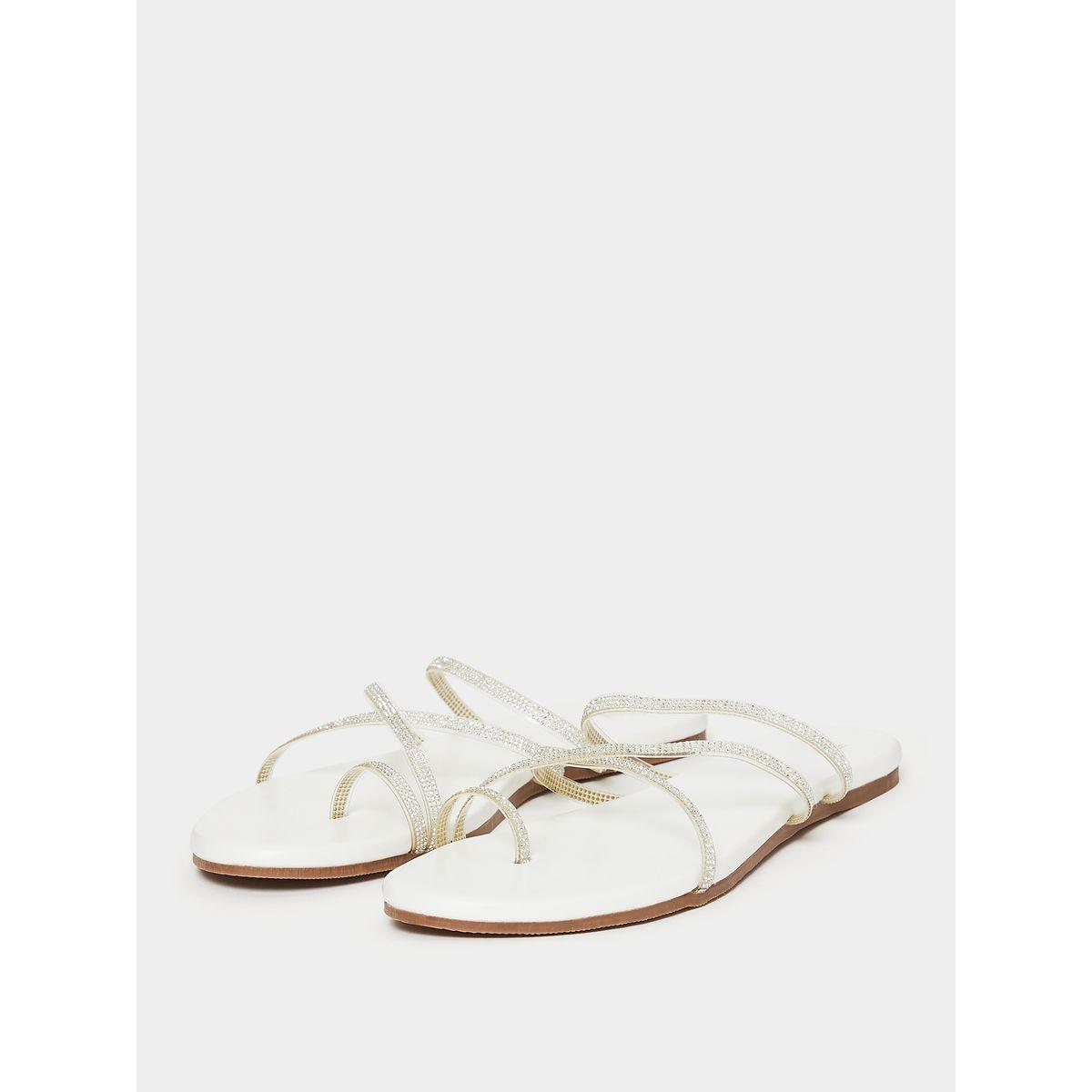 صندل فلات بسيور كروس-women-shoes-sandals-flats-image-3