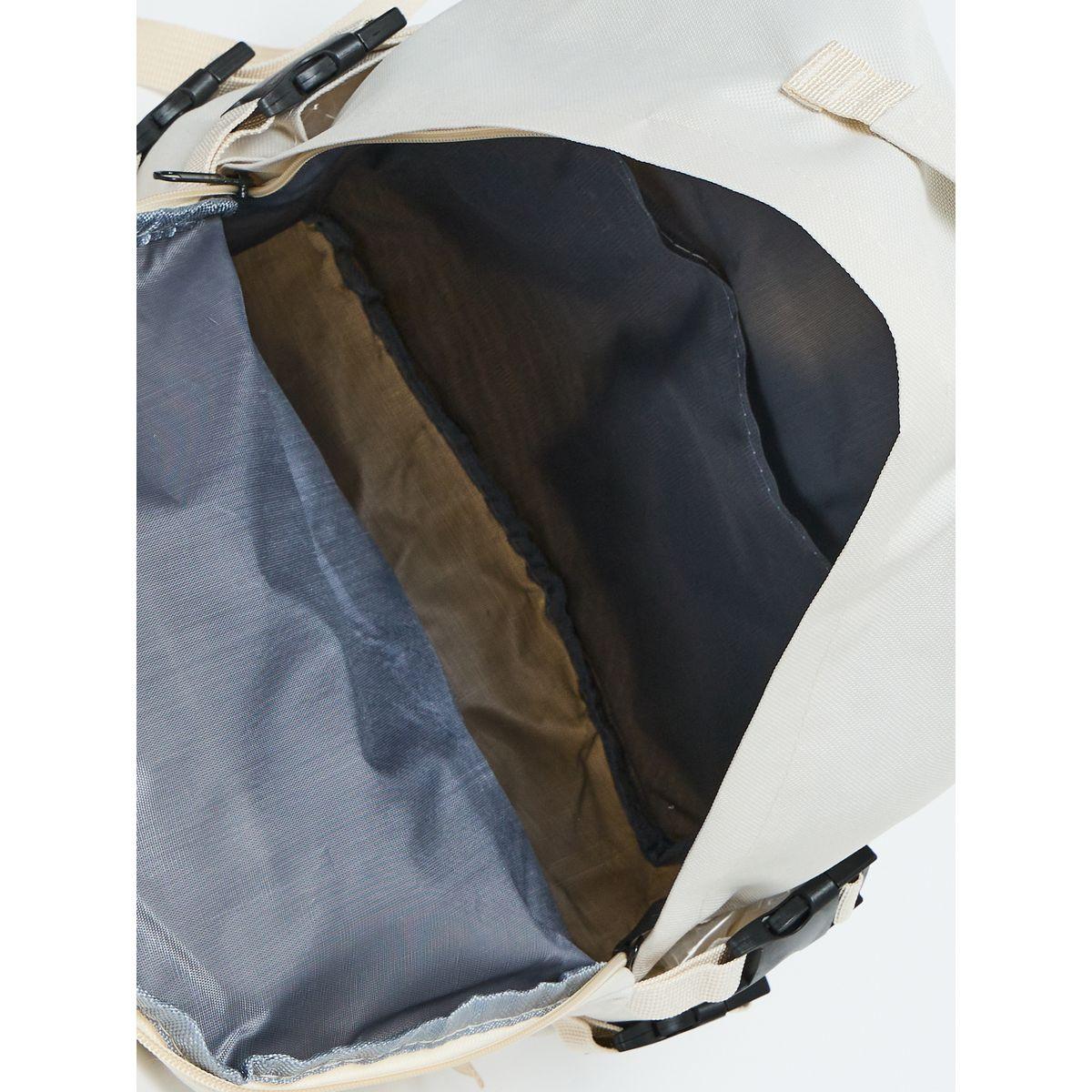 شنطة ظهر بمشبك غلق-women-bagsandwallets-backpacks-image-4