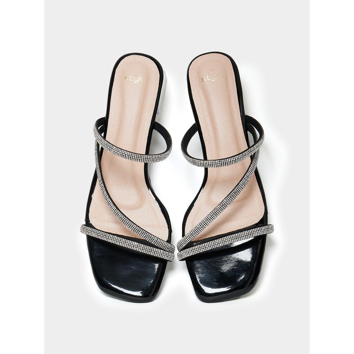 صندل بكعب منخفض وسيور براقة-women-shoes-heels-image-4