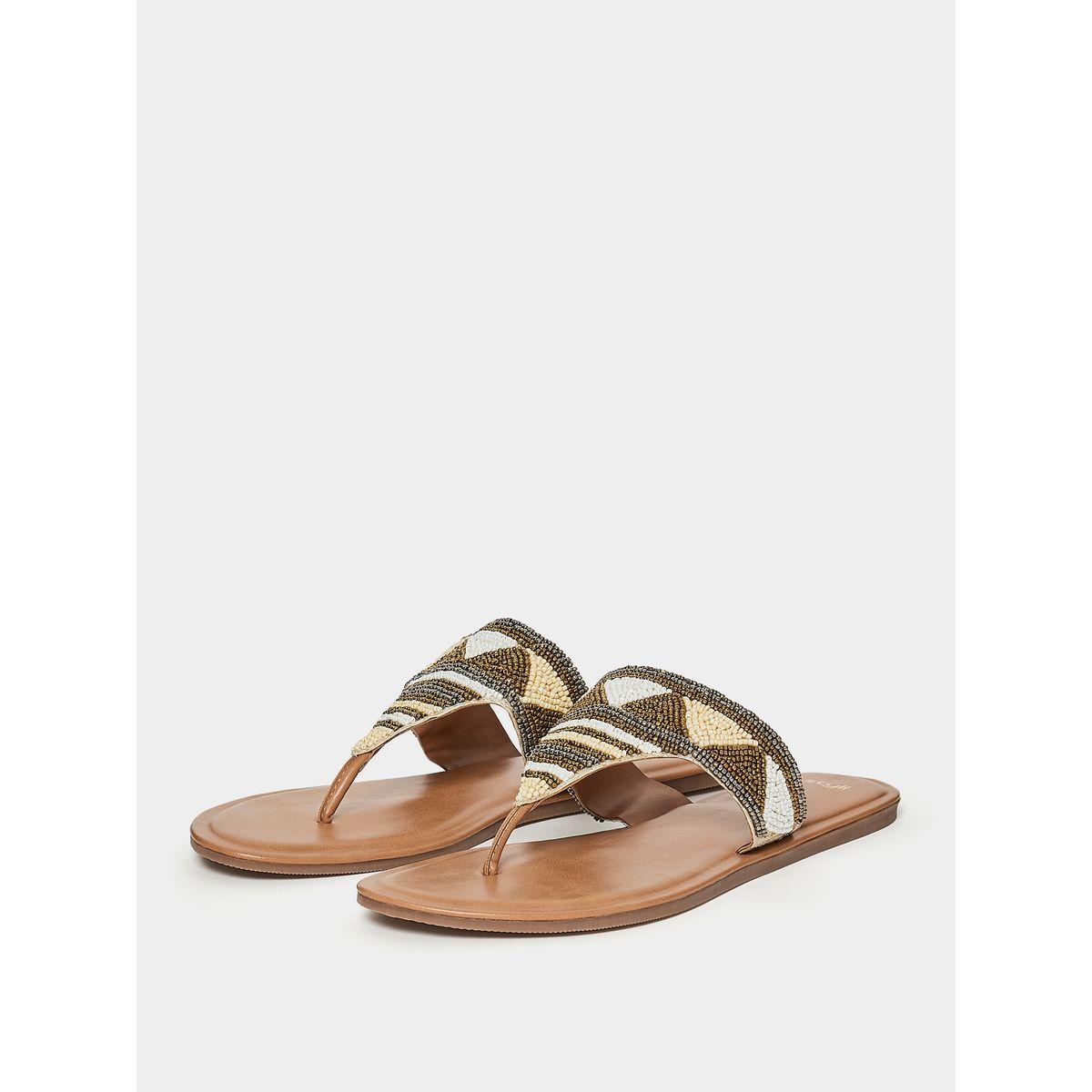 صندل فلات بسير مزين بالخرز-women-shoes-sandals-flats-image-3