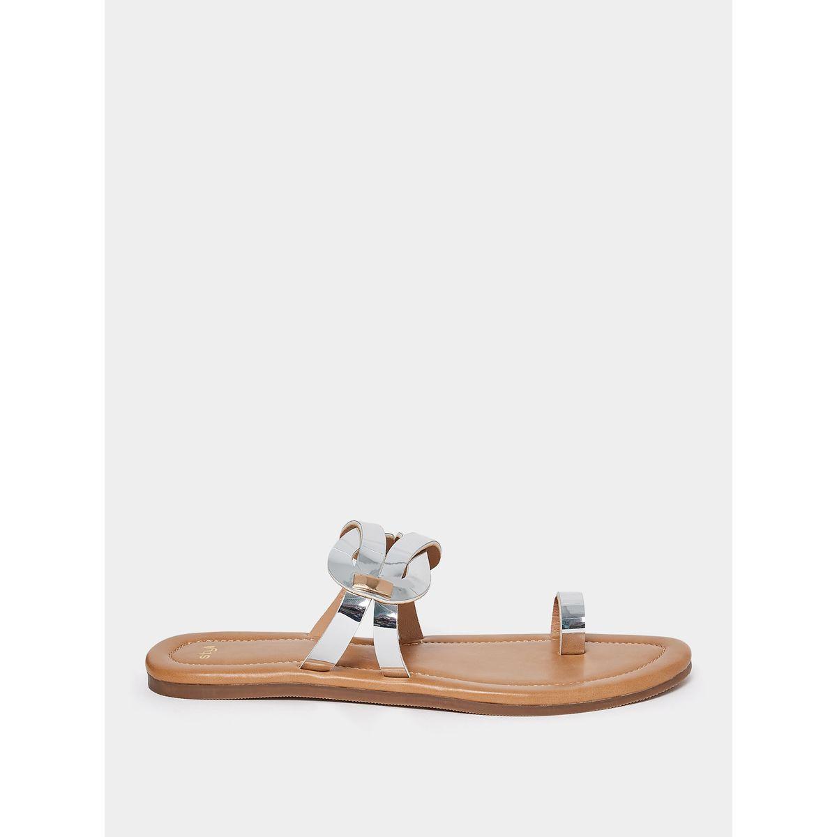 صندل فلات بسيور لامعة-women-shoes-sandals-flats-image-1