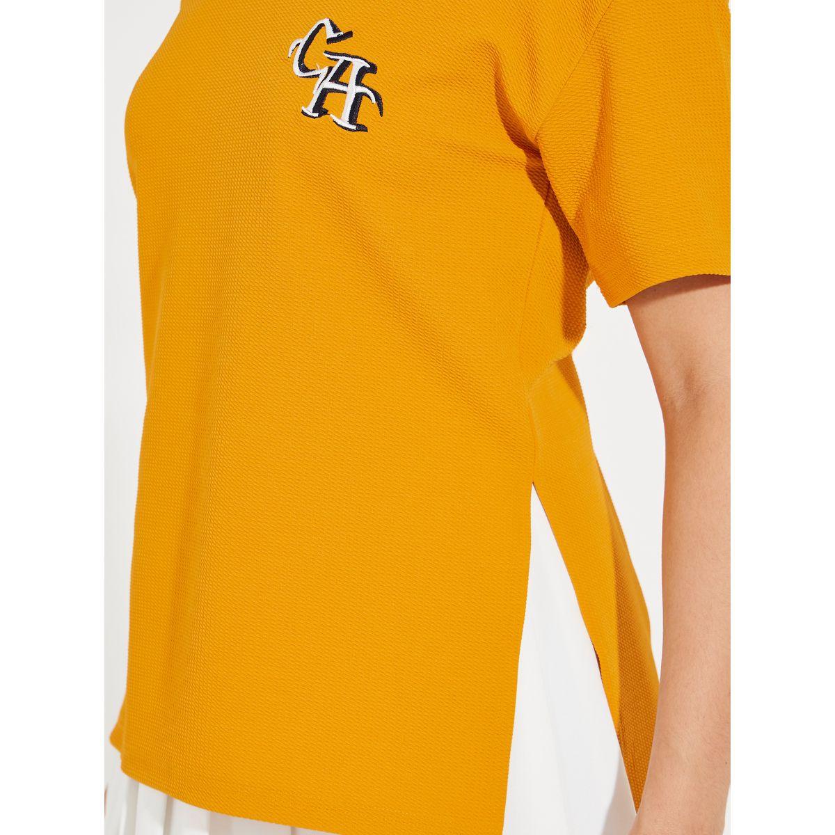 تيشيرت فضفاض بتفاصيل مُتباينة وكتابة مُطرّزة-women-clothing-tshirts-image-3
