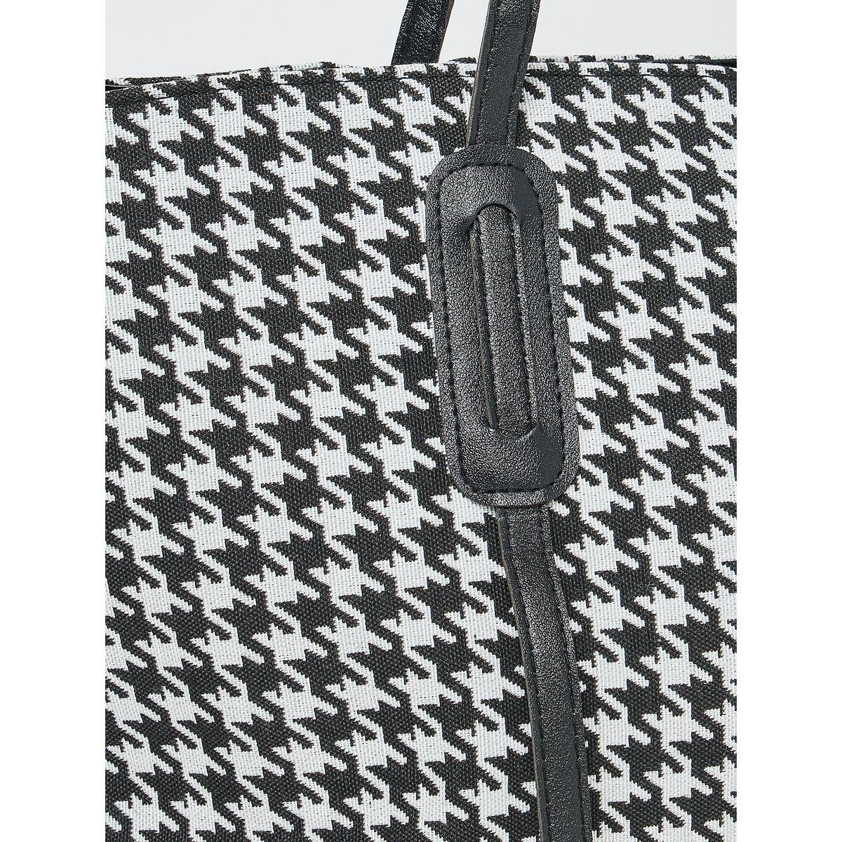 شنطة يد مطبعة بطبعة مربعات-women-bagsandwallets-handbags-image-2
