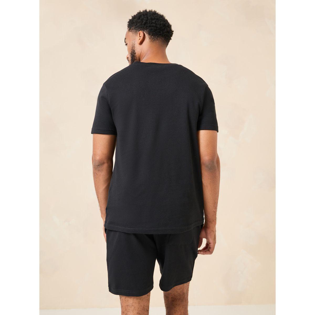 طقم منسق من ( شورت + تيشيرت )-men-clothing-coordsets-image-4