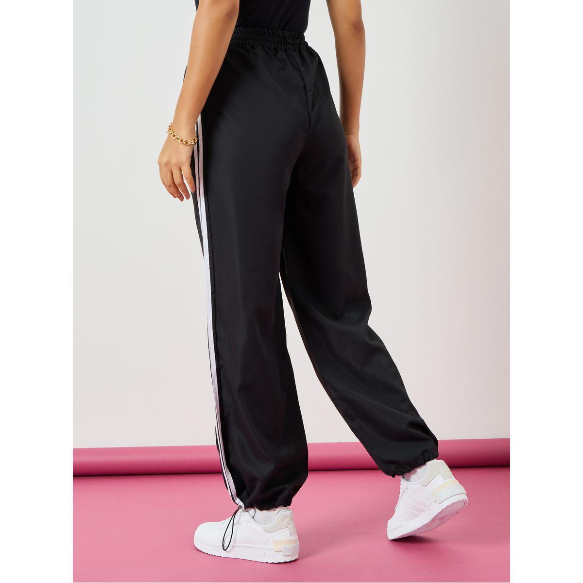 جوغر بأرجل واسعة بخط جانبي-women-clothing-bottoms-joggers-image-4
