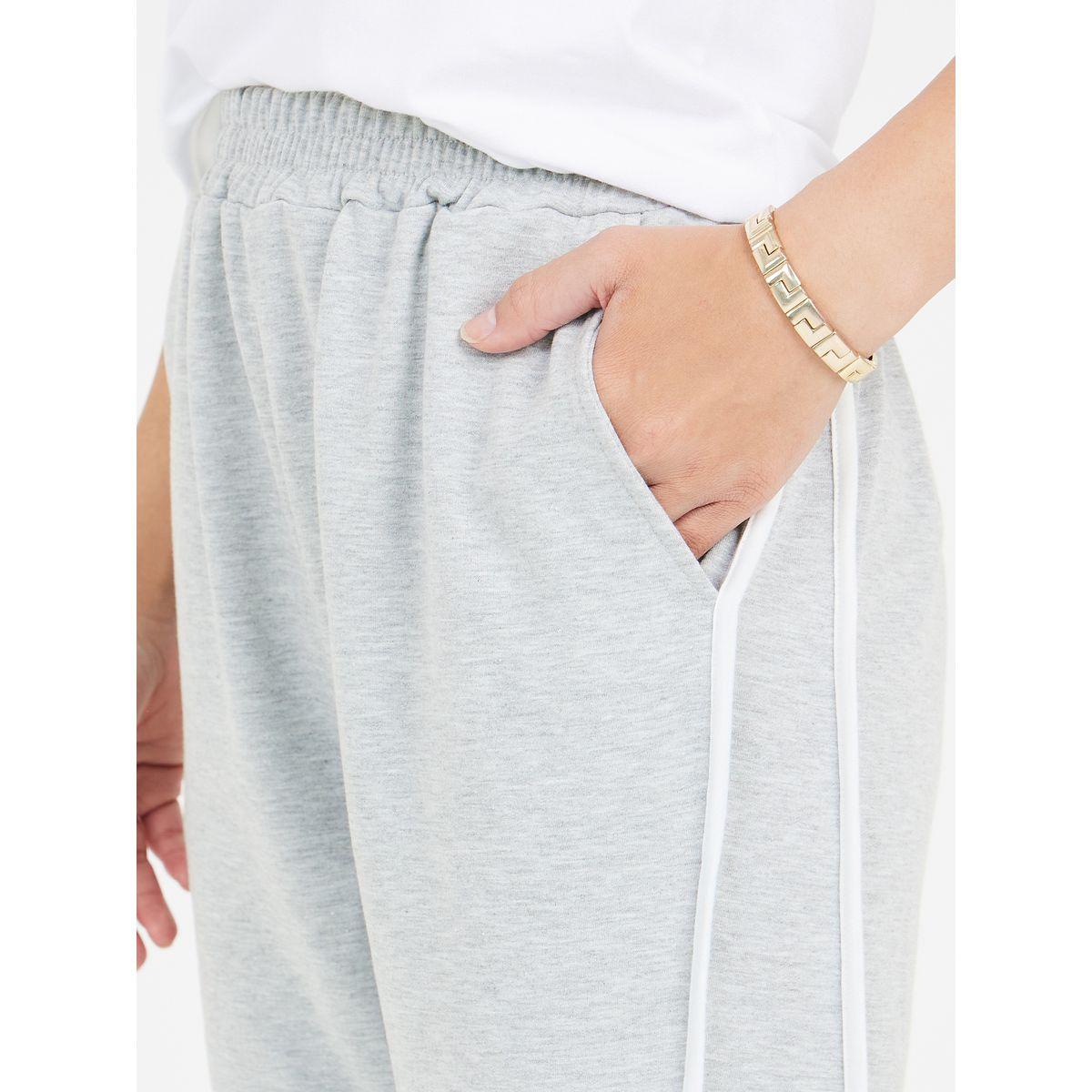 Styli Contrast Side Stripe Slouchy Fit Jogger-women-clothing-bottoms-joggers-image-3