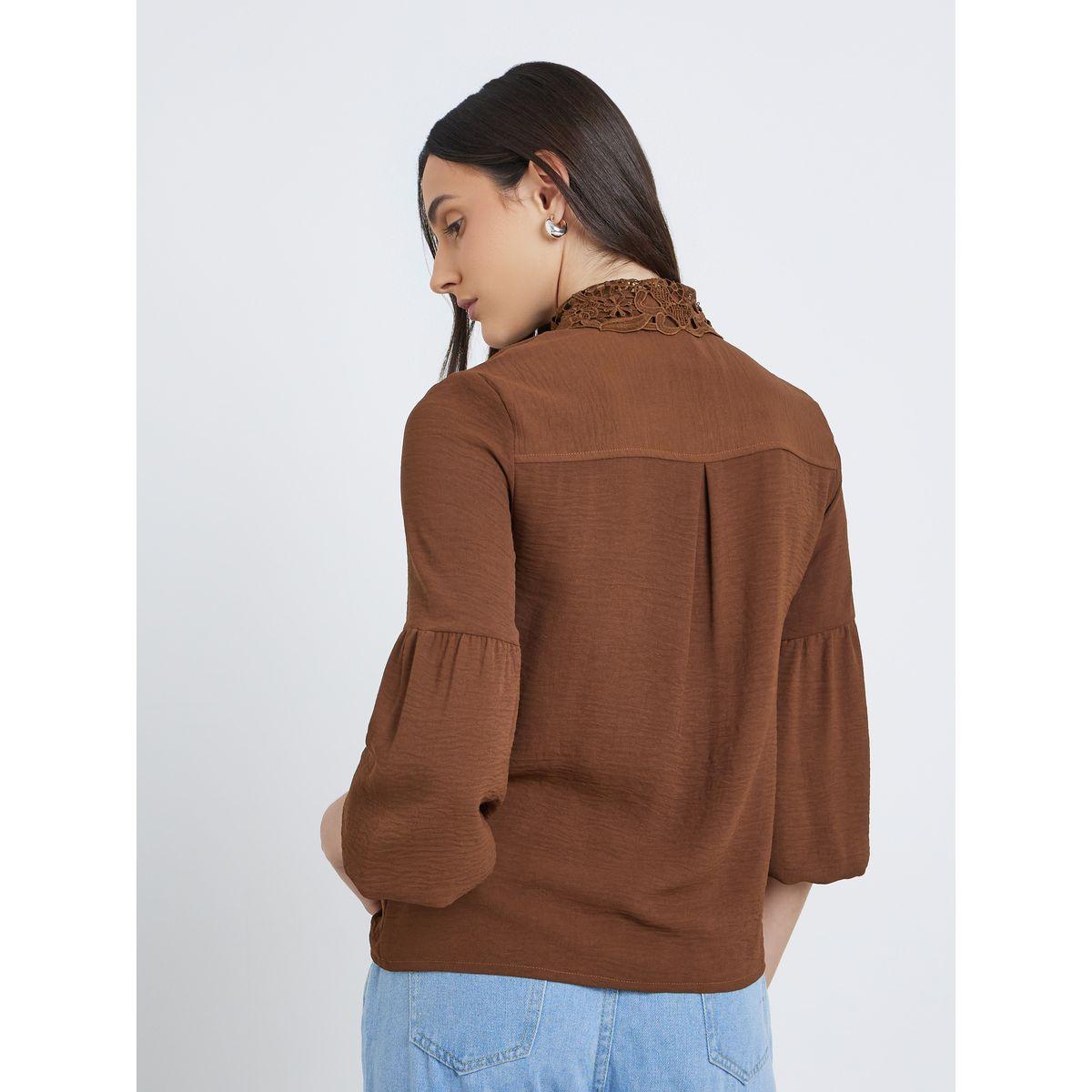 بلوزة بقصة مريحة مع تفاصيل ياقة دانتيل-women-clothing-shirtsandblouses-shirts-image-5