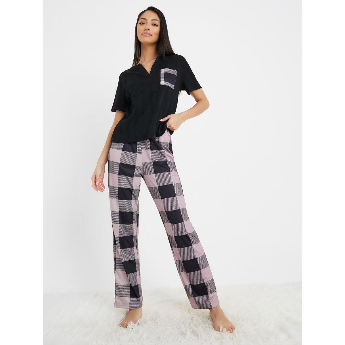 Styli Unwind Printed Pocket Detail T-shirt and Checked Pyjama Set-women-clothing-nightwear-pyjamas-longsets-image-2