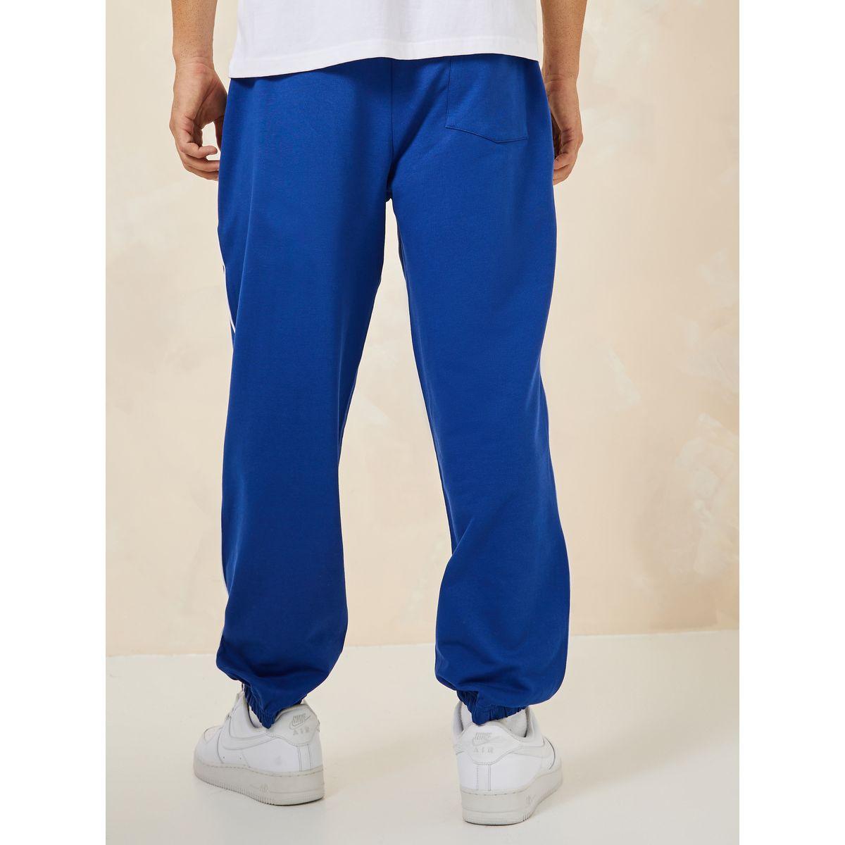 جوغر بقصة مريحة وحزوز-men-clothing-bottoms-joggers-image-5