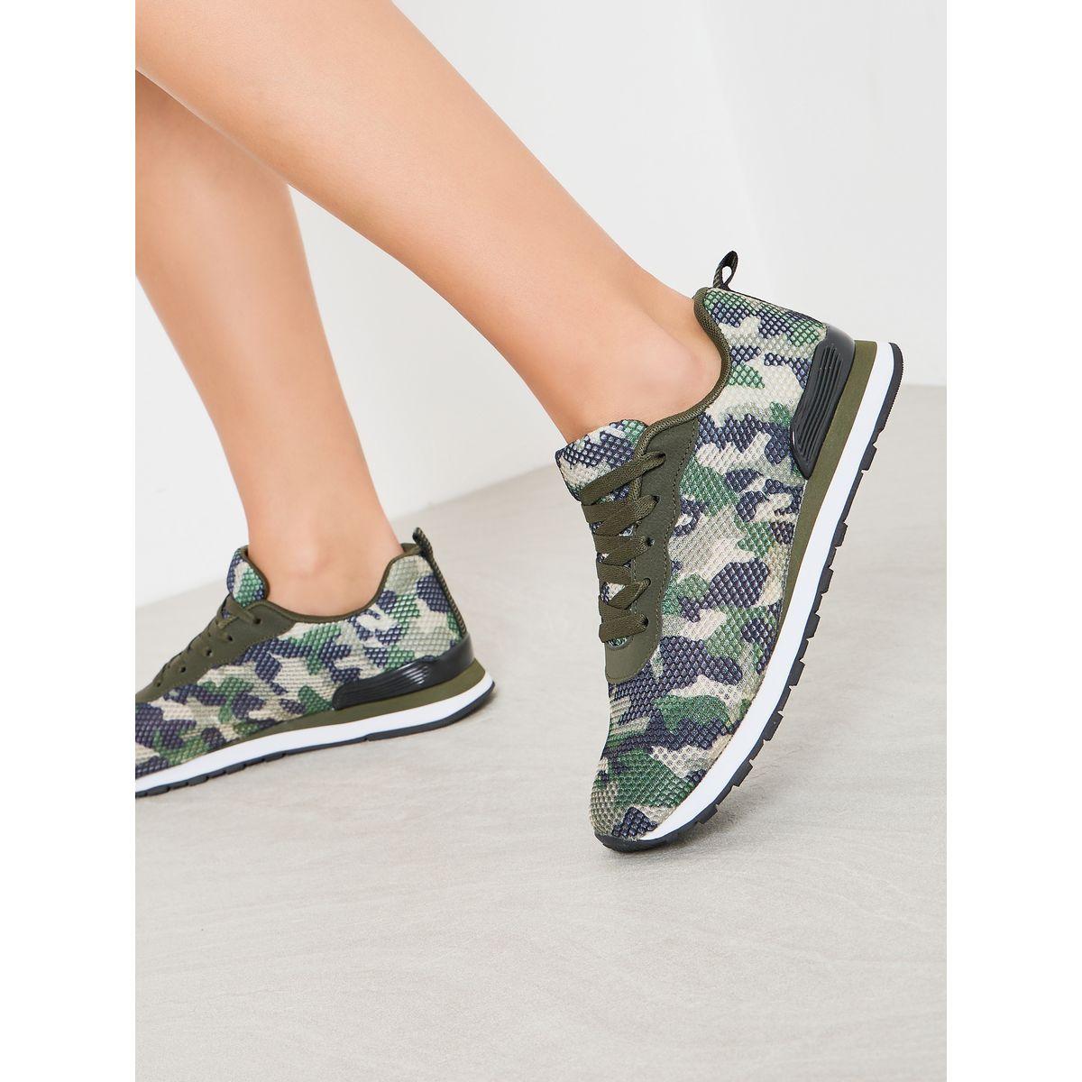 حذاء سنيكرز برباط غلق-women-shoes-sneakers-image-1