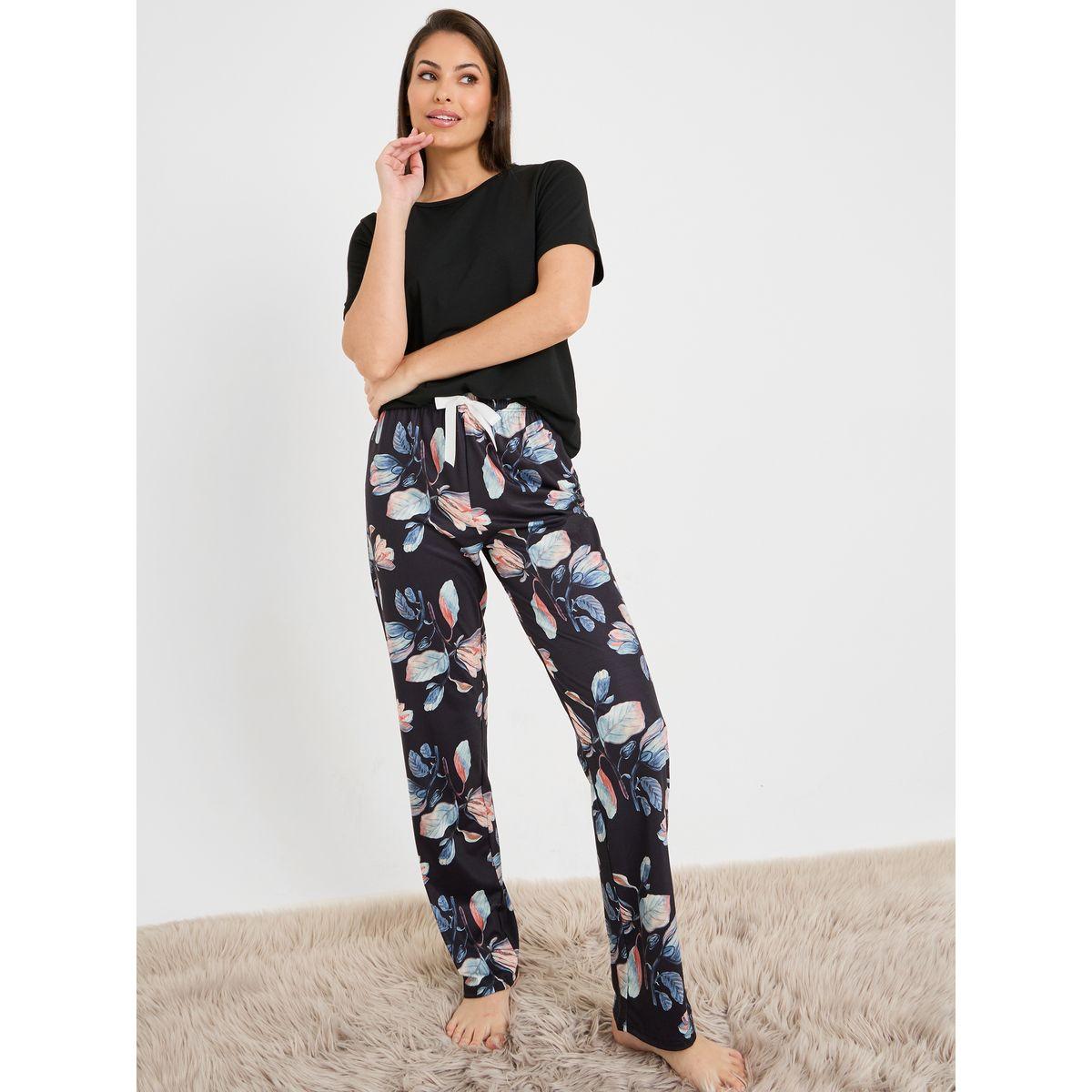 Styli Unwind Solid Tee & Floral Straight Leg Pyjama Set-women-clothing-nightwear-pyjamas-longsets-image-2