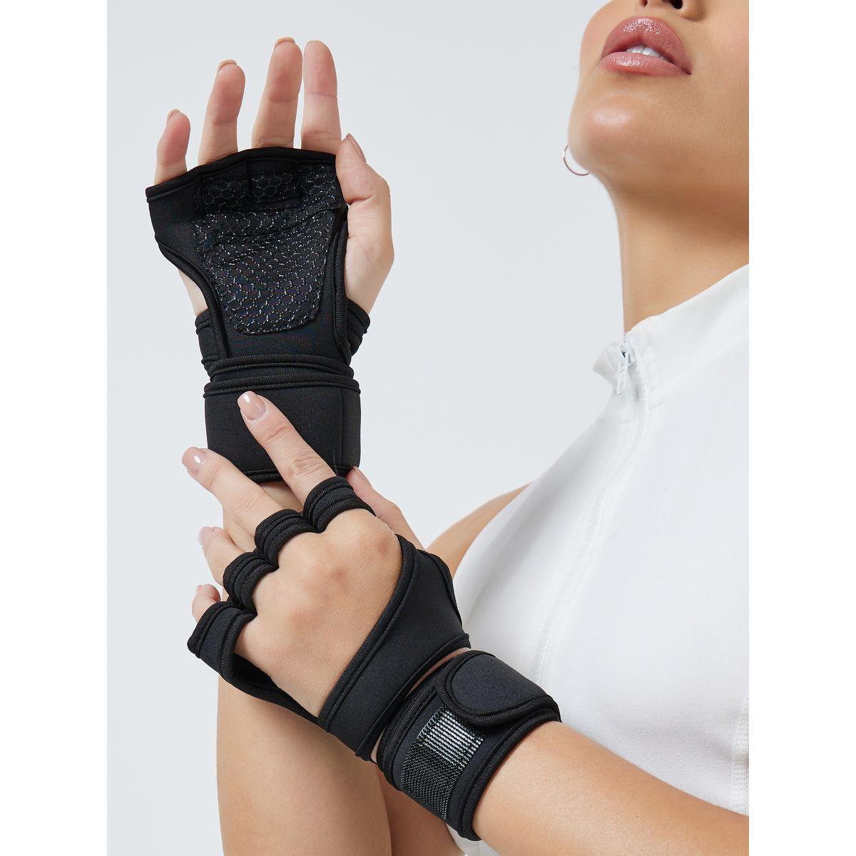 قفازات رياضية لرفع الاثقال-sports-gear-gym-image-2