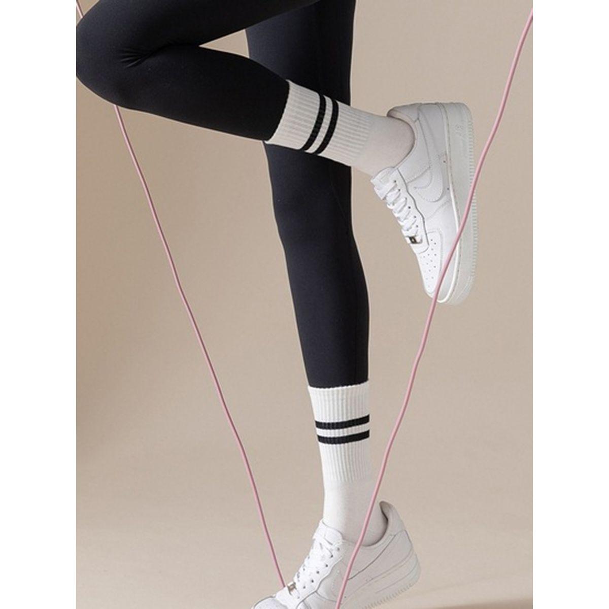جوارب رياضية-sports-gear-gym-image-1