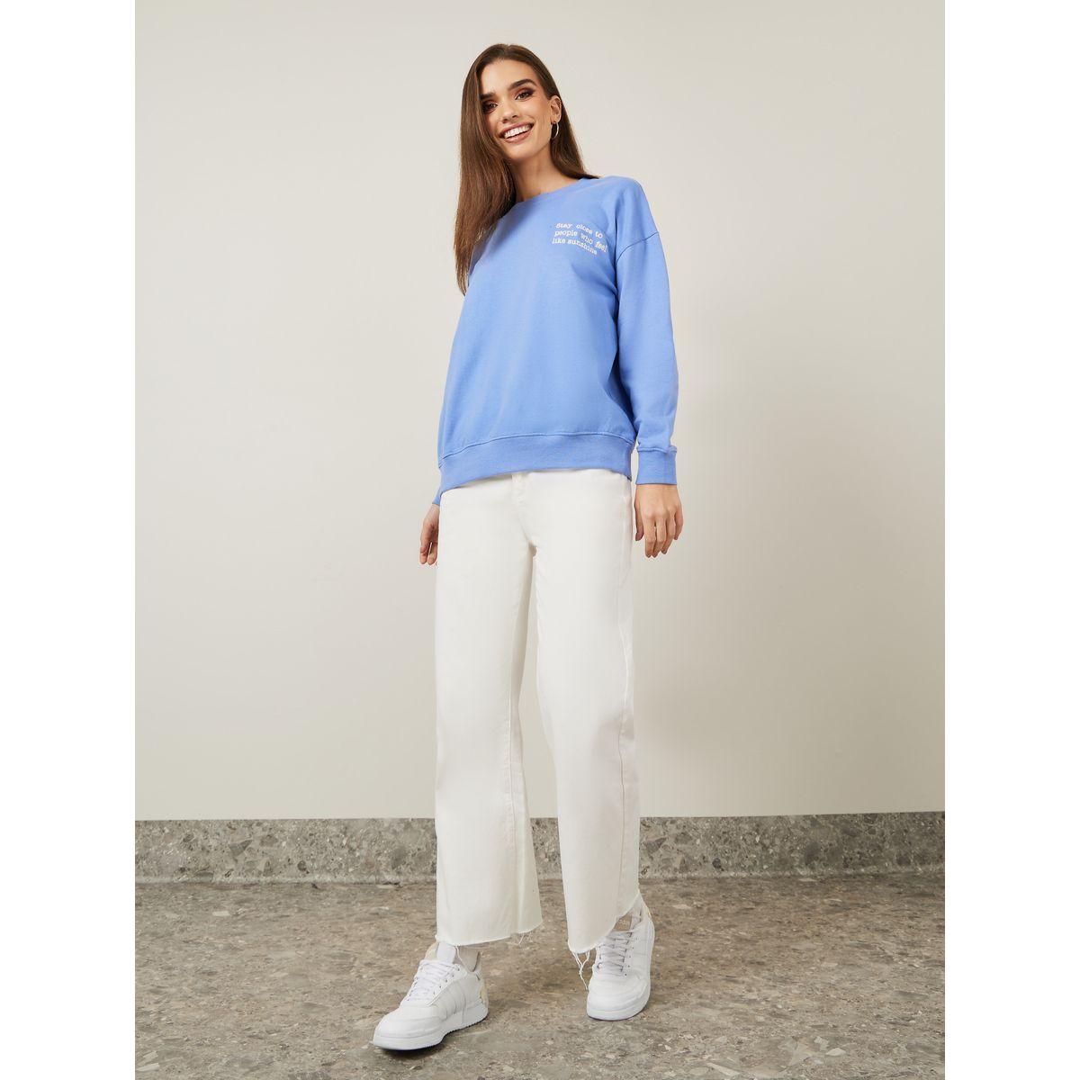 سويت شيرت واسع بكتابة مطرزة-women-winterwear-hoodiesandsweatshirts-sweatshirts-image-2