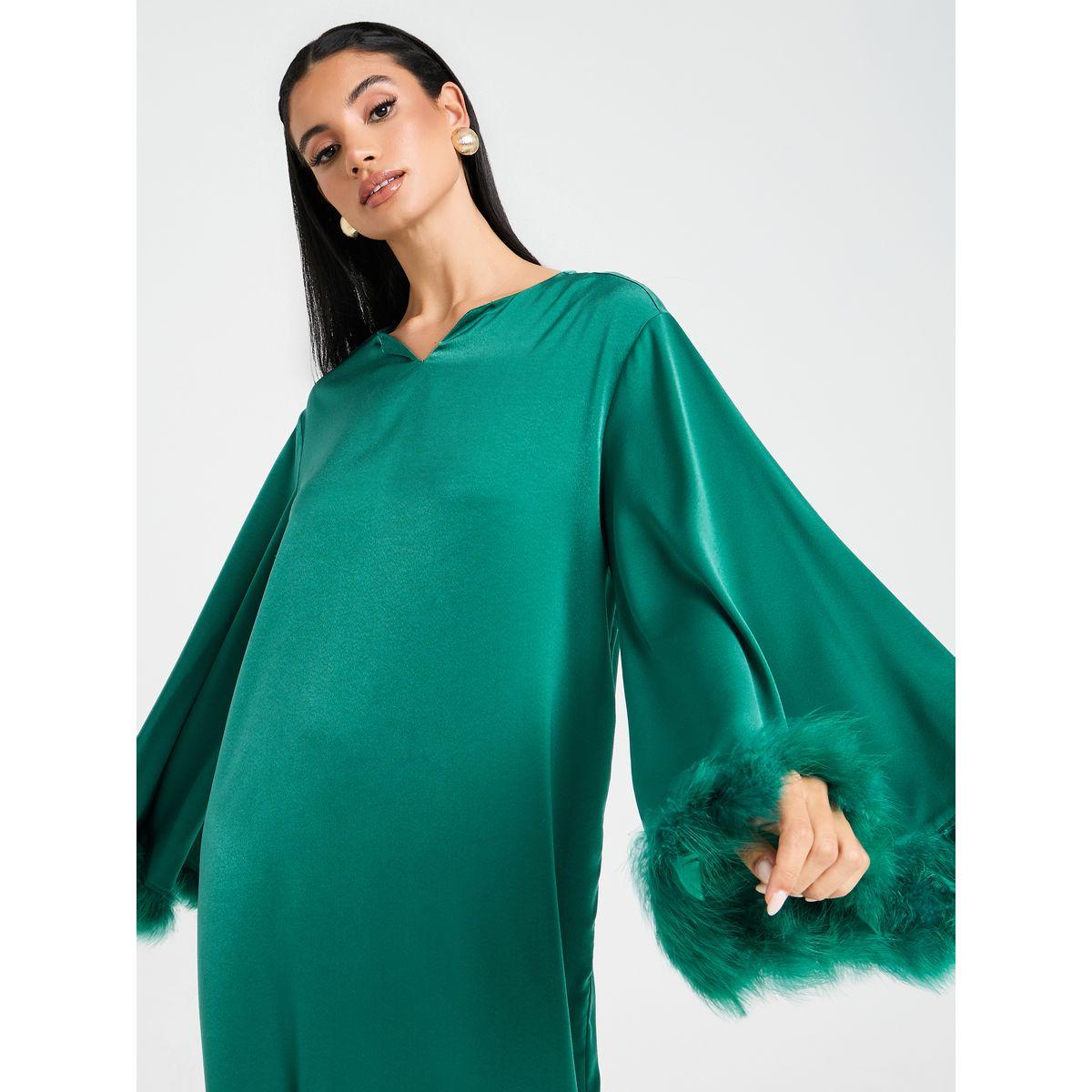 Styli Side Slit Trumpet Sleeve Shift Maxi Dress With Faux Fur Trim-women-clothing-dresses-image-3