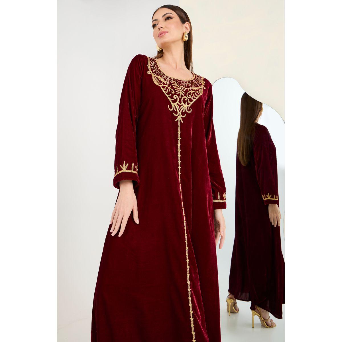 قفطان مخمل بتداخلات مُطرّزة-women-arabicclothing-kaftan-image-2
