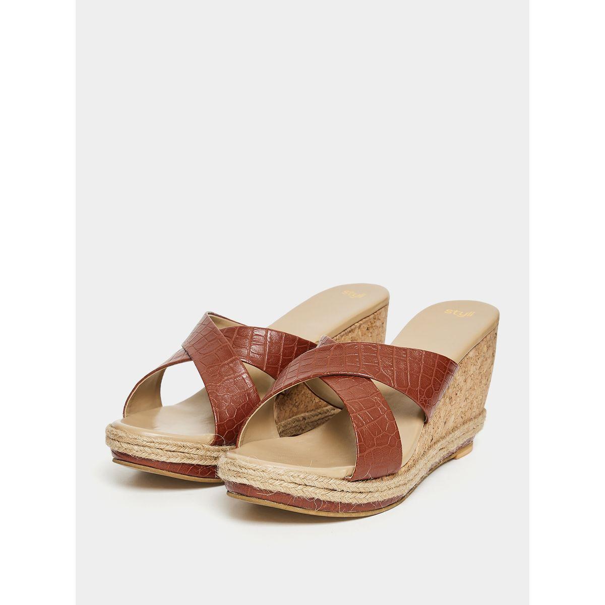 صندل بكعب ويدج وسيور كروس-women-shoes-heels-image-5