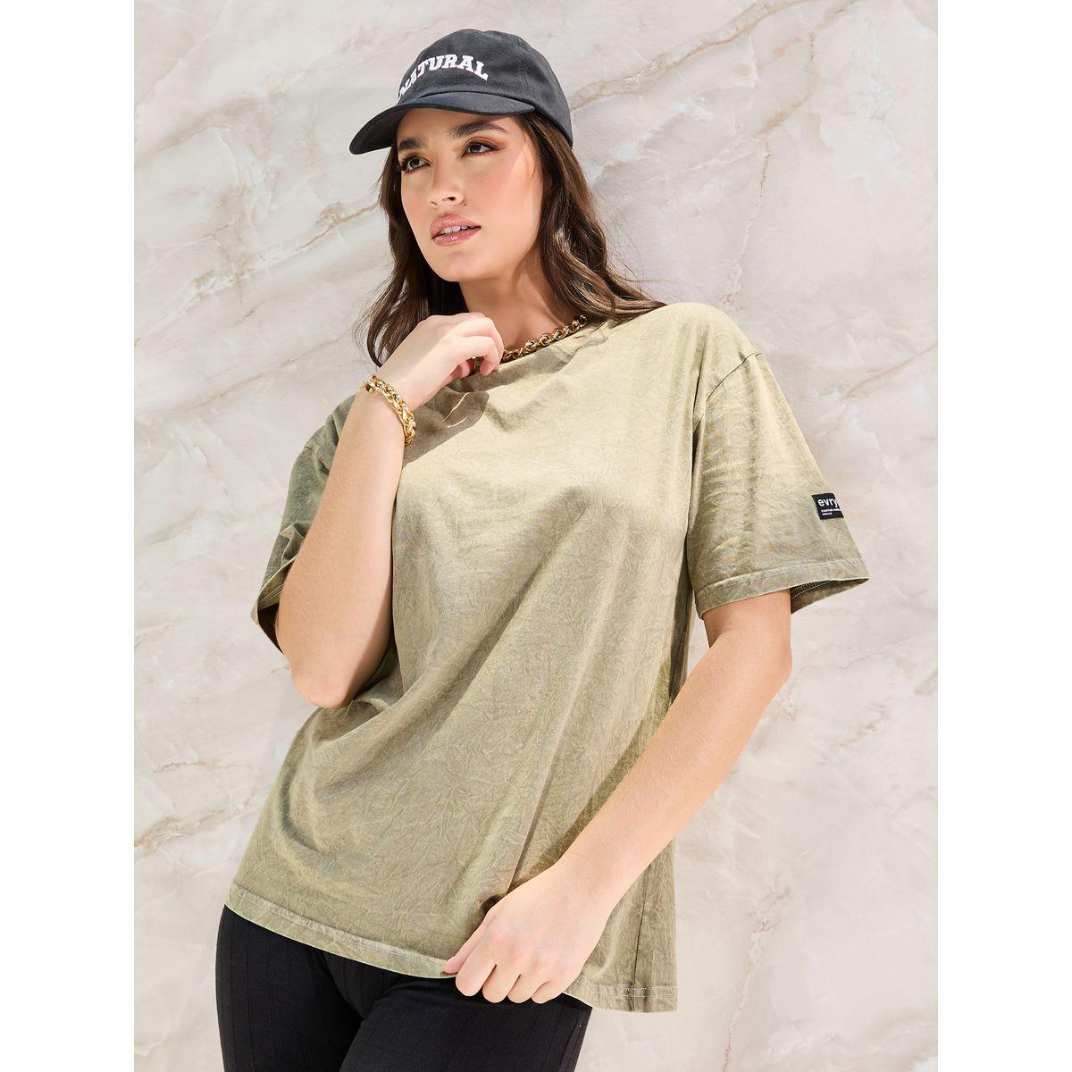 تيشيرت واسع مزين بشارة-women-clothing-tshirts-image-3