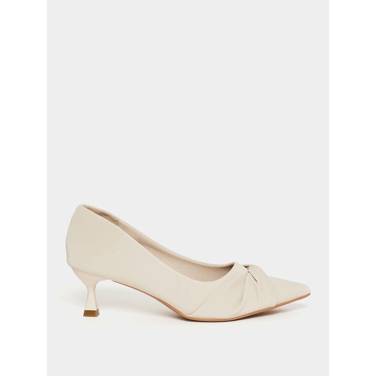 حذاء بمقدمة مدببة ومزين بعقدة-women-shoes-heels-image-1