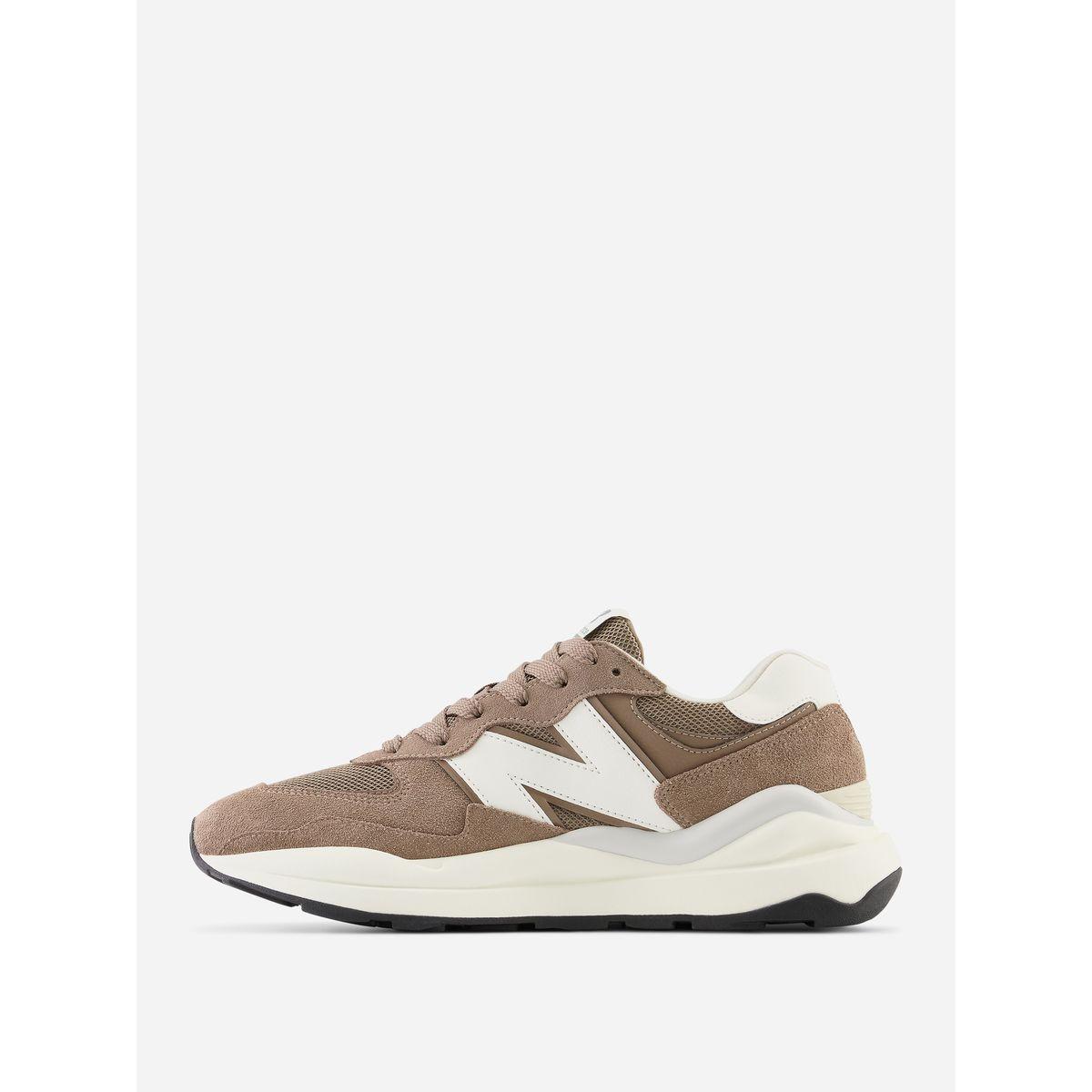 سنيكرز بتداخلات جلد سويدي-women-shoes-sneakers-image-2