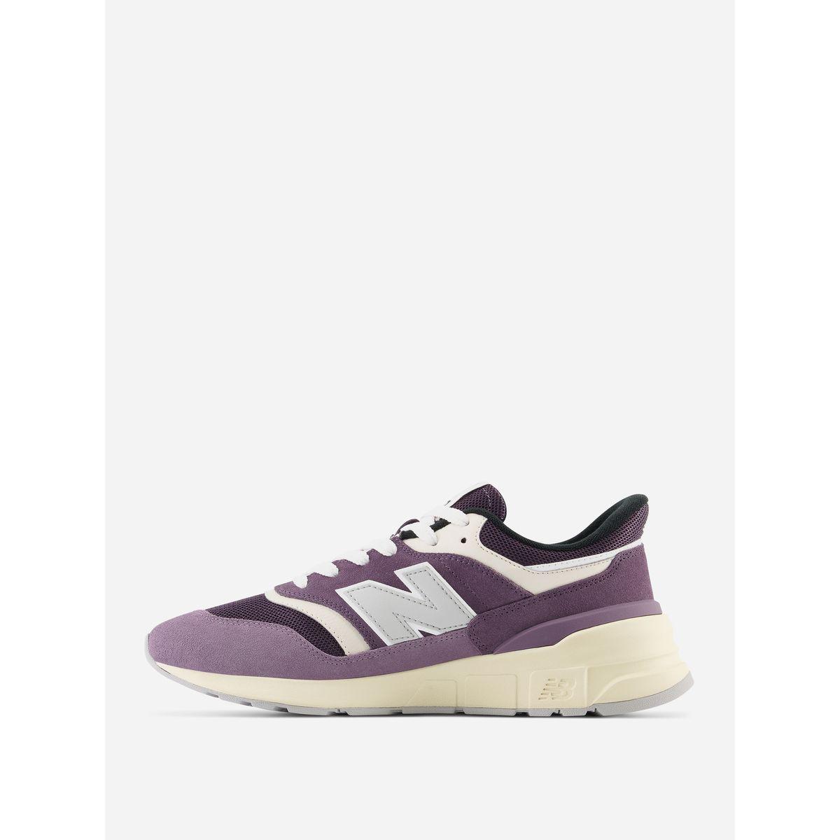 سنيكرز بتداخلات جلد سويدي-sports-women-shoes-image-2