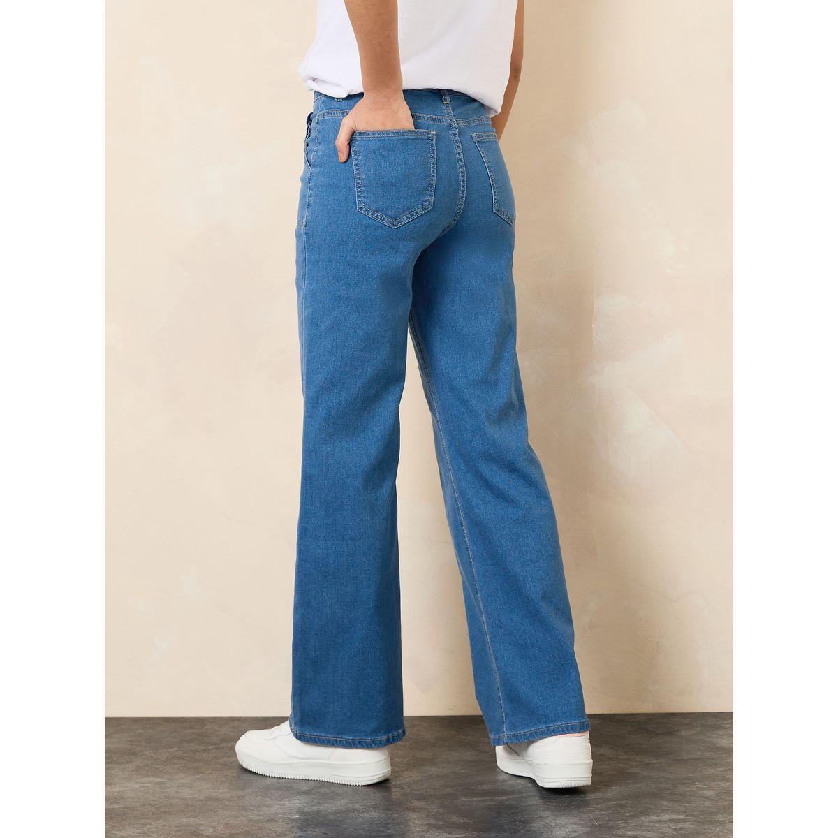 Styli Straight Fit Jeans with Square Pocket-women-clothing-bottoms-jeans-image-4