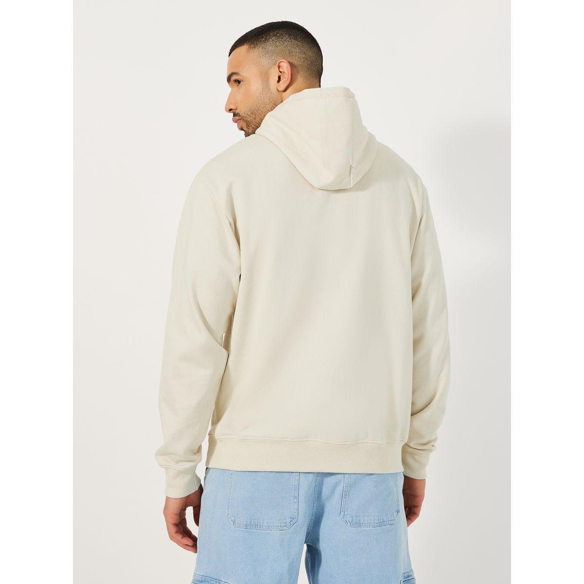 هودي فليس بقصة مريحة وطبعة مريحة-men-winterwear-hoodiesandsweatshirts-image-4