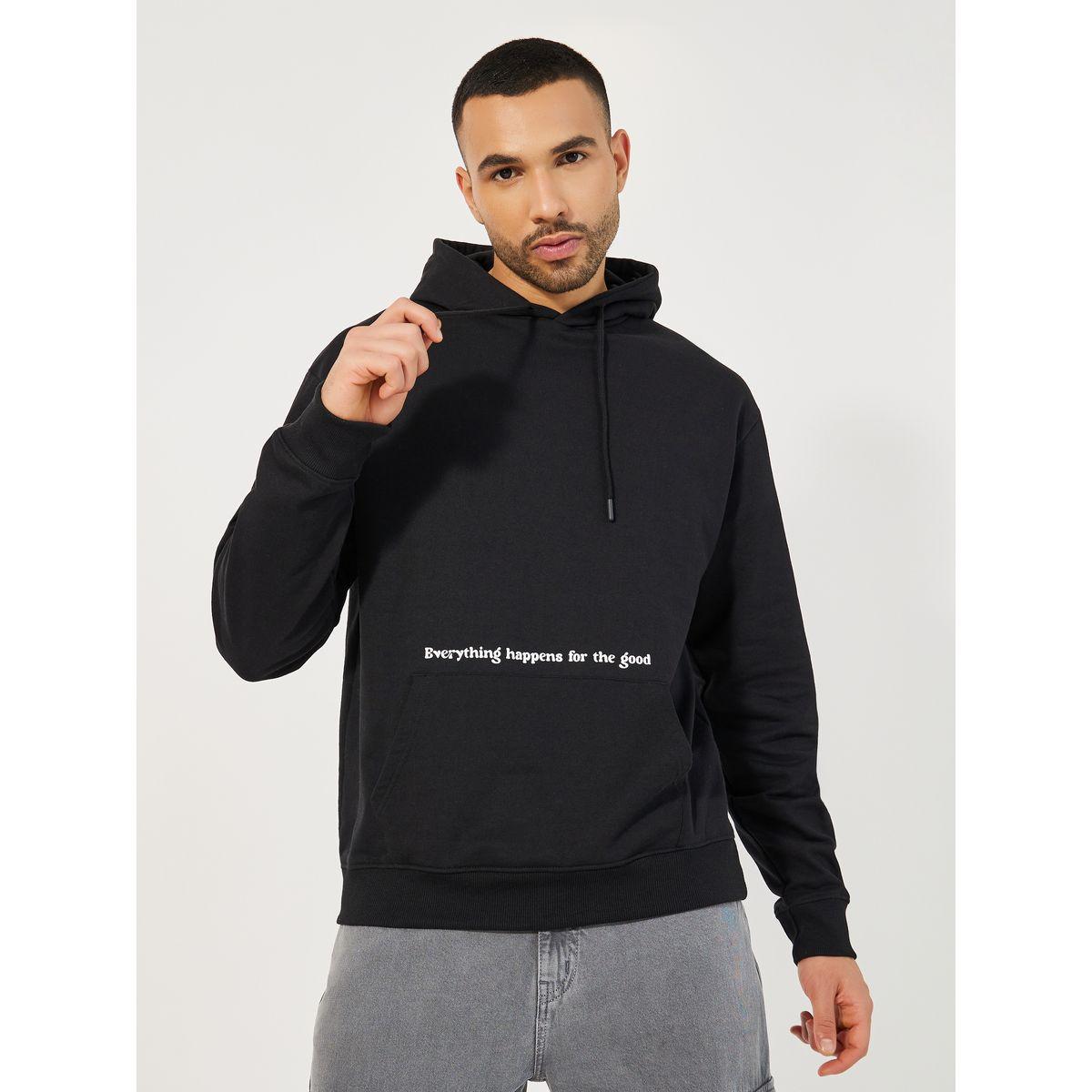 هودي فليس بقصة مريحة وطبعة صغيرة-men-winterwear-hoodiesandsweatshirts-image-1