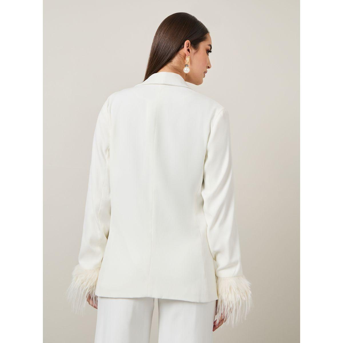 بليزر بقصة عادية وفرو صناعي-women-clothing-coatsandjackets-blazers-image-5
