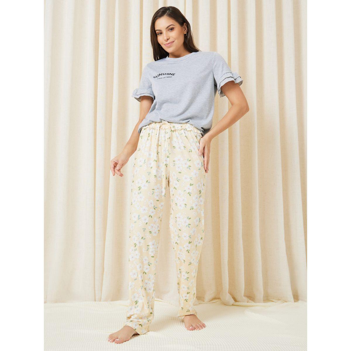 Styli Unwind Slogan Print Ruffle Sleeve T-Shirt & Floral Pyjama Set-women-clothing-nightwear-pyjamas-longsets-image-2