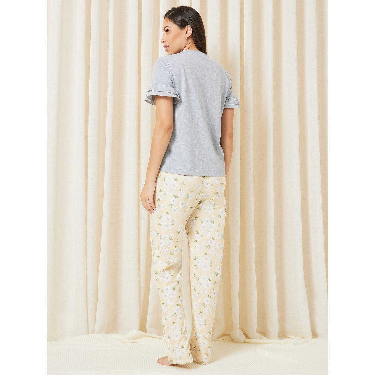Styli Unwind Slogan Print Ruffle Sleeve T-Shirt & Floral Pyjama Set-women-clothing-nightwear-pyjamas-longsets-image-7