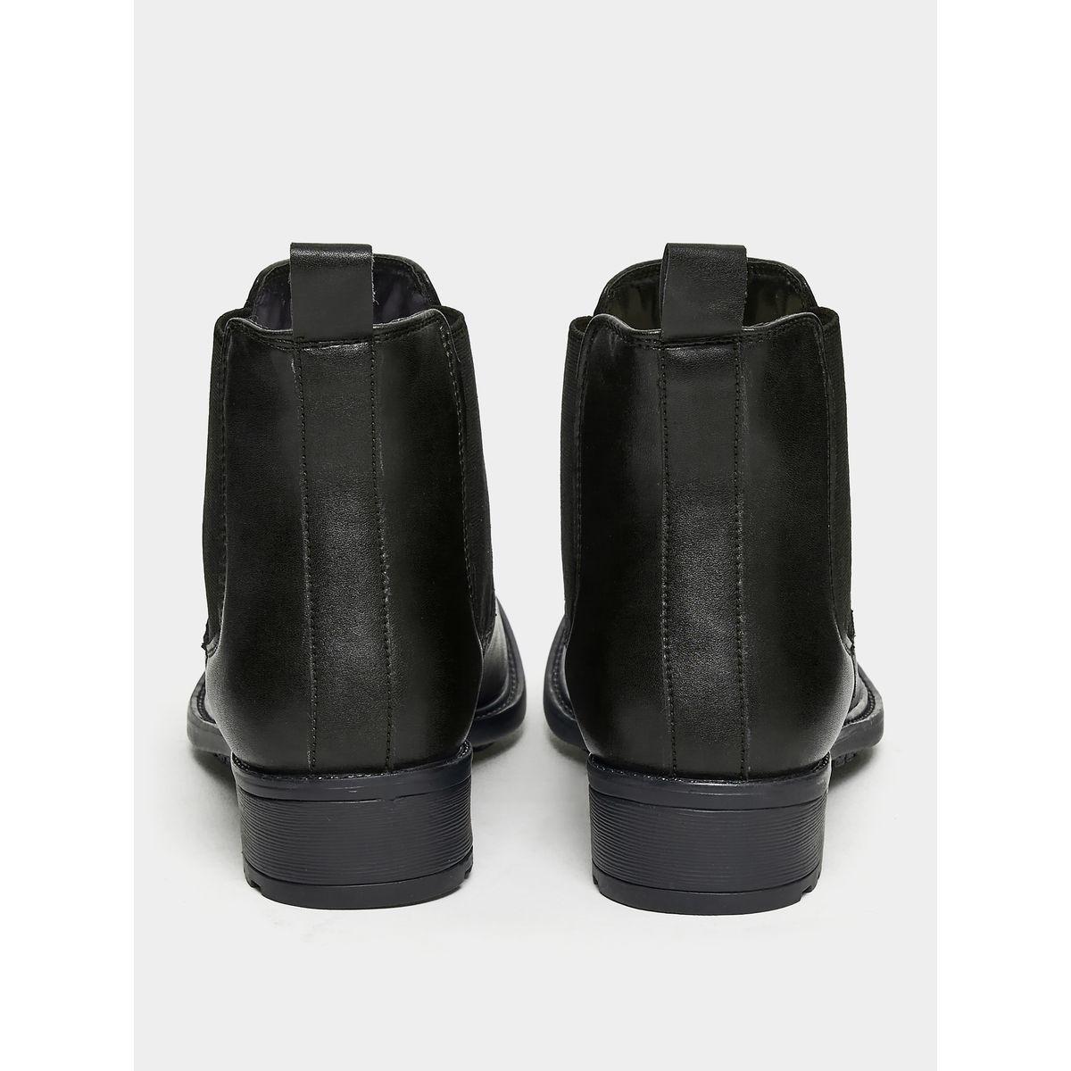 بوت تشيلسي بتفاصيل مطّاطيّة-women-shoes-boots-image-4