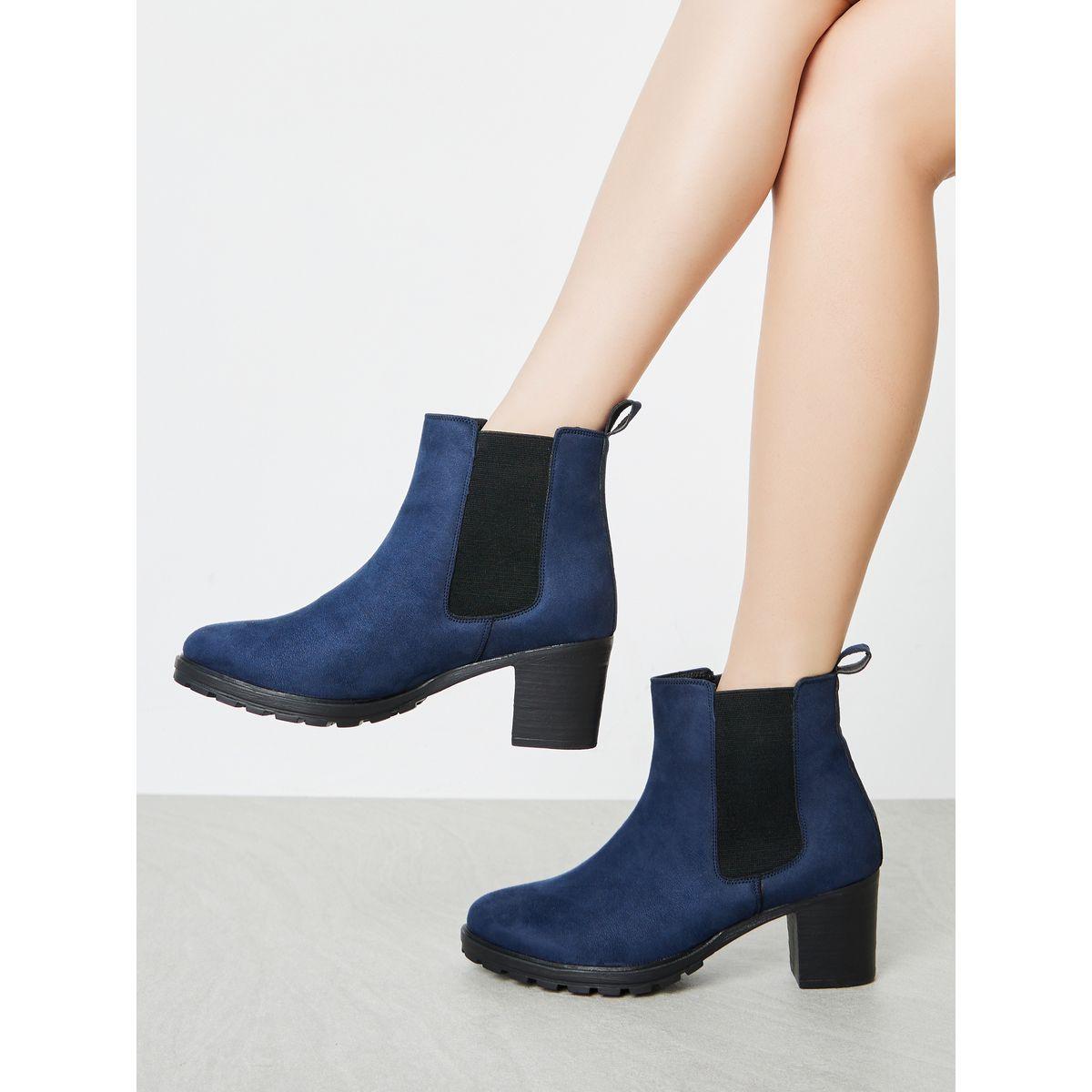 بوت تشيلسي بتفاصيل مطّاطيّة-women-shoes-boots-image-1