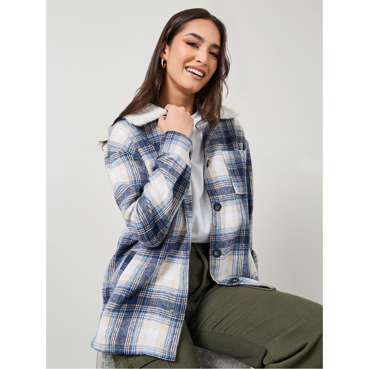 شاكيت واسع مع ياقة بفرو صناعي-women-winterwear-coatsandjackets-jackets-image-1