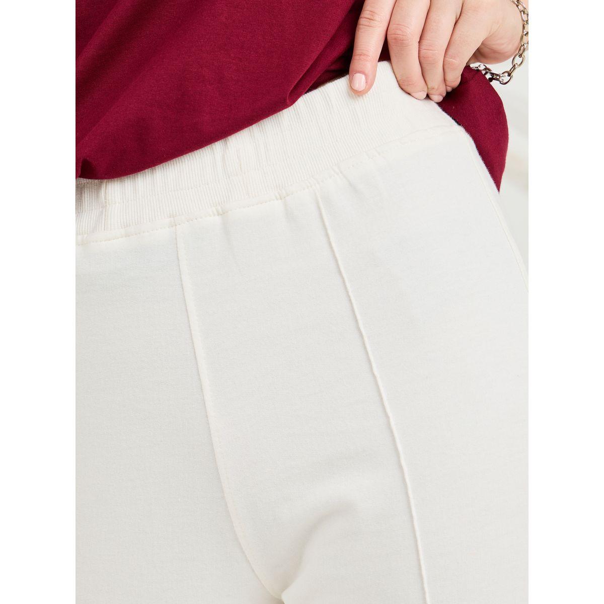 جوغر بتفاصيل محزوزة وشق امامي-women-clothing-bottoms-joggers-image-3