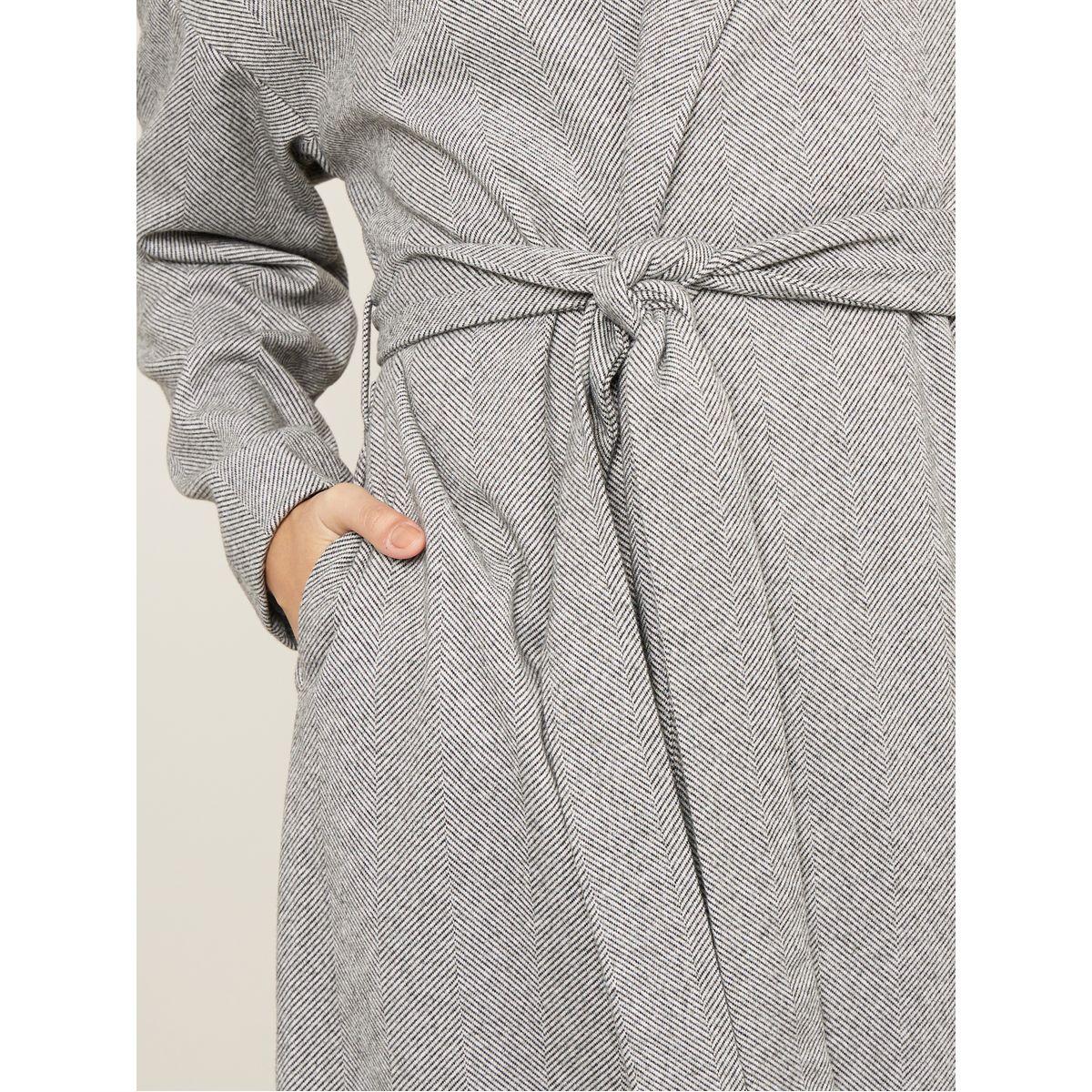 معطف ميدي بقصة عادية وحزام-women-clothing-coatsandjackets-coats-image-4