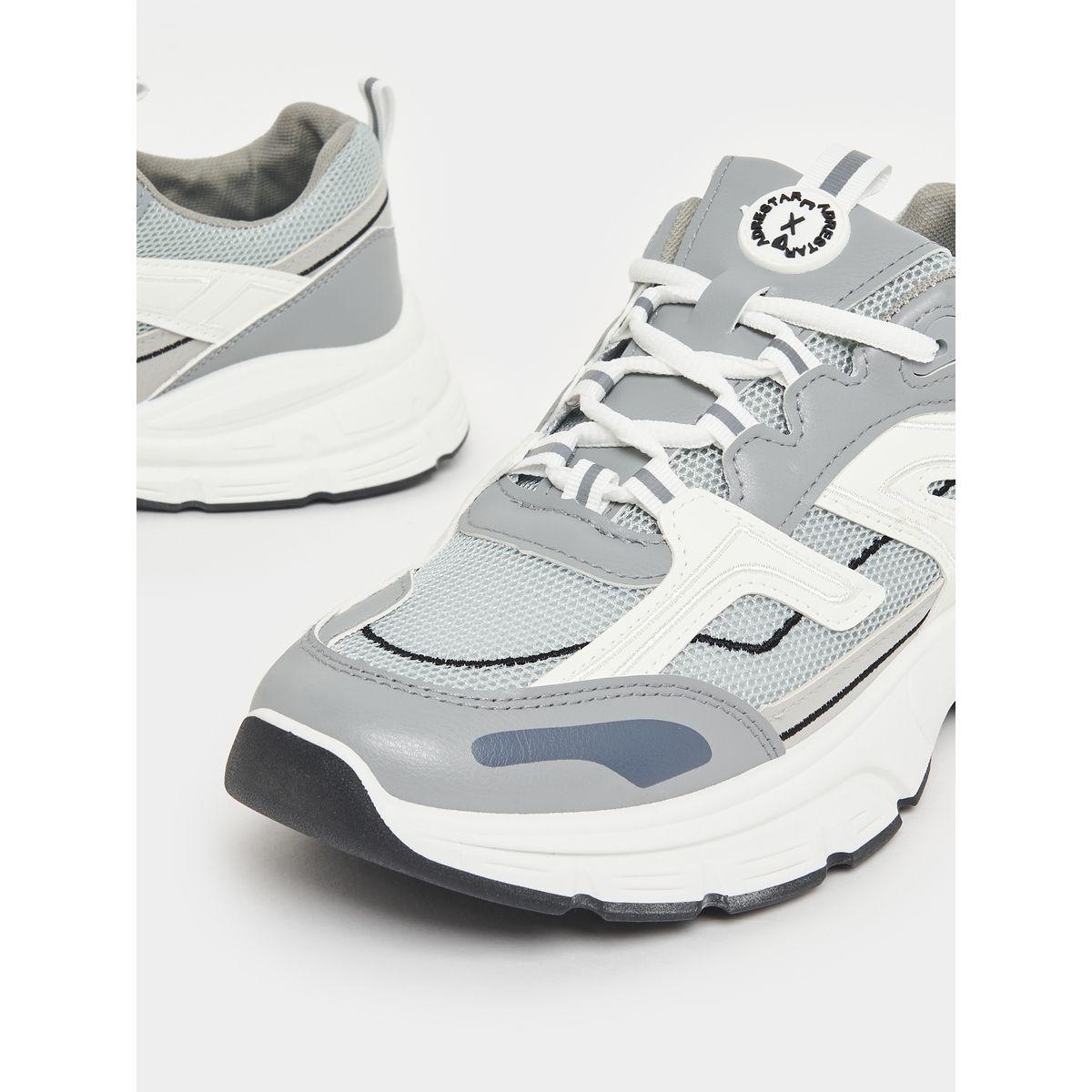 حذاء سنيكرز شانكي بدرزات ورباط غلق-men-shoes-sneakers-image-4