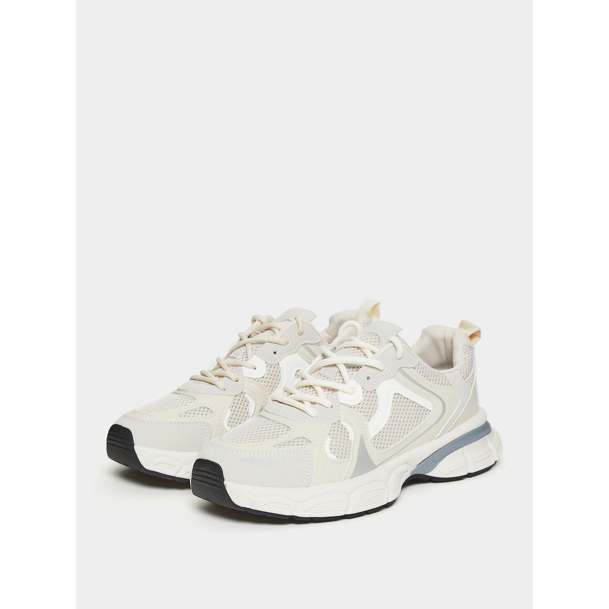 حذاء سنيكرز بتفاصيل مدروزة-men-shoes-sneakers-image-2