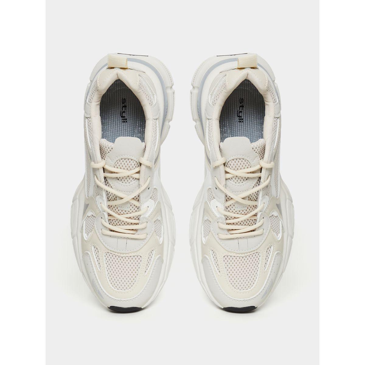 حذاء سنيكرز بتفاصيل مدروزة-men-shoes-sneakers-image-4