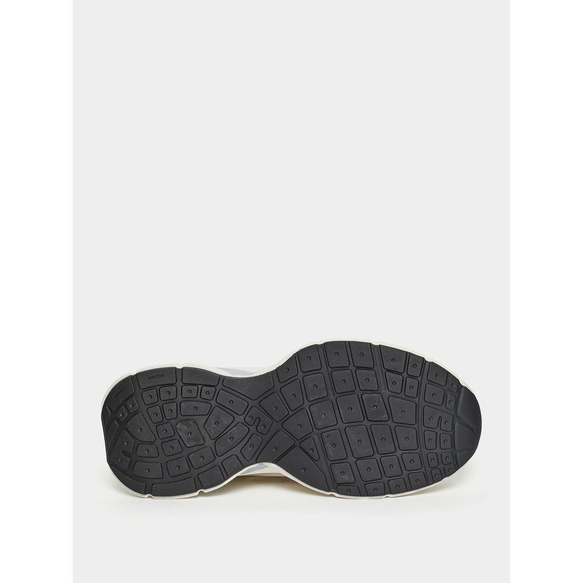 حذاء سنيكرز بتفاصيل مدروزة-men-shoes-sneakers-image-6